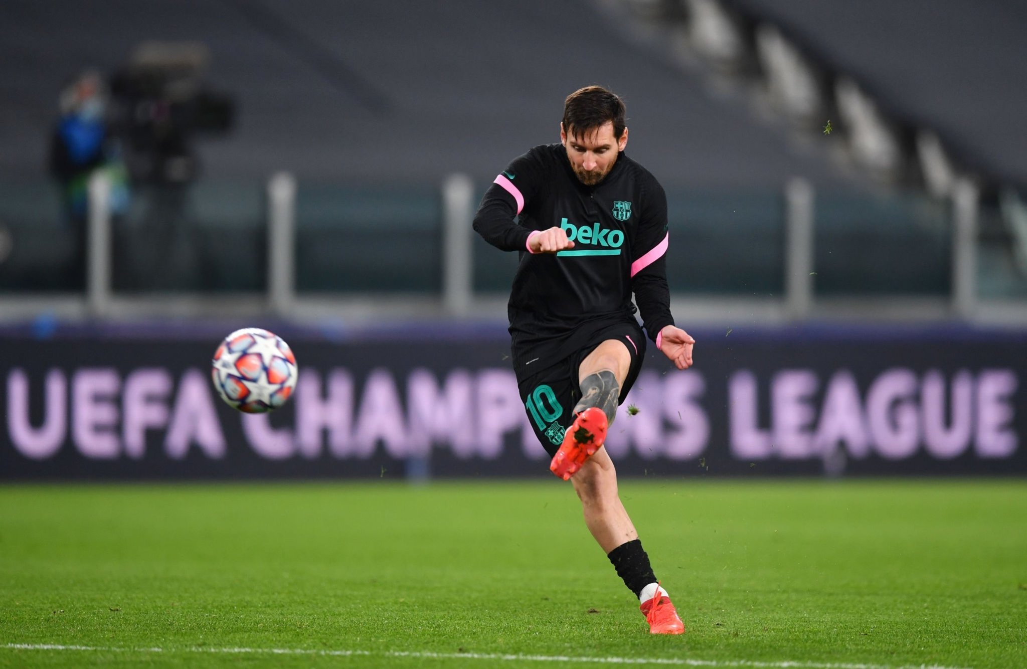 传拉出门将 传拉出门将